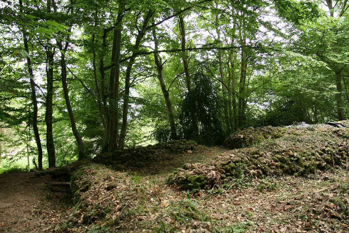 Remains of a Roman Villa in Les Mesnuls