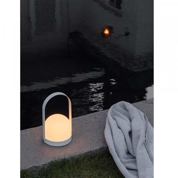LAMPE PORTABLE CARRIE by Menu