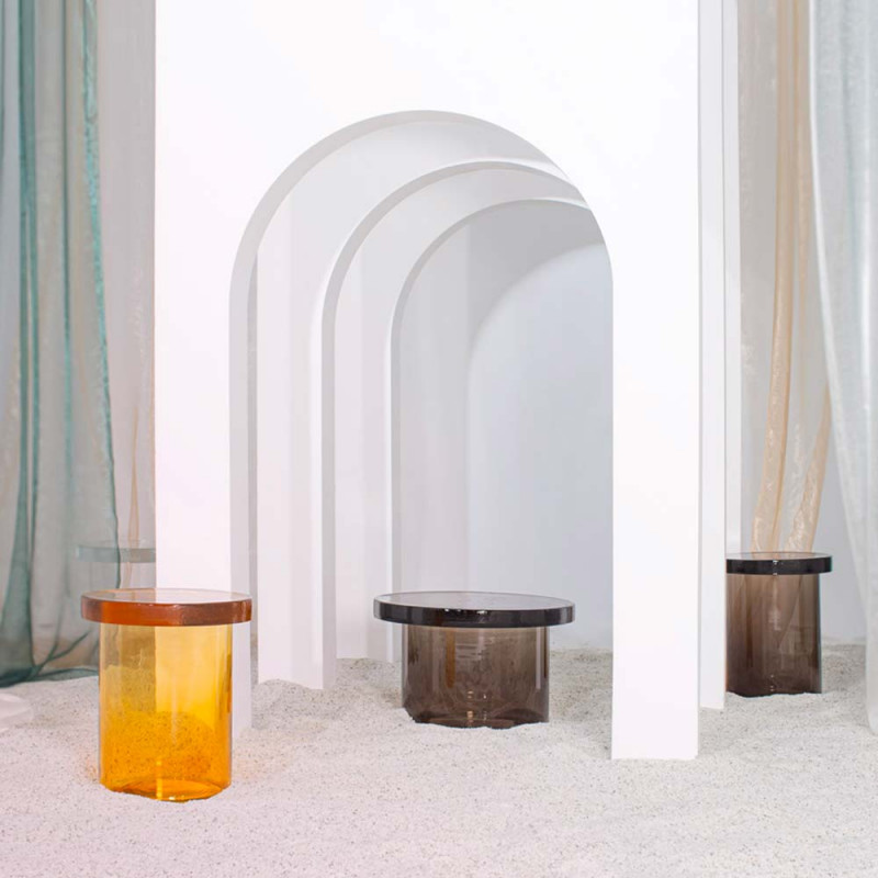 Alwa Three table by Pulpo amber and grey