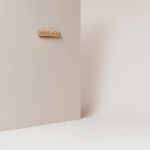 PORTE MANTEAU ECHO by Form and Refine chêne blanc 40 cm