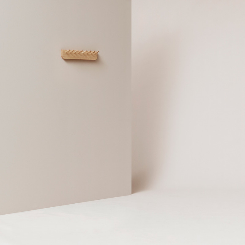 PORTE MANTEAU ECHO by Form and Refine chêne blanc 40 cm