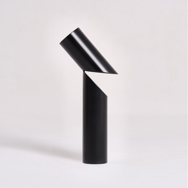 LAMPE DE TABLE IDA by Axel Chay