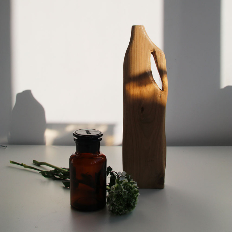 HASARD 2 VASE by Alice Lahana