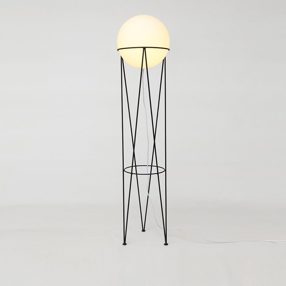 structure and globe floor light by atelier Areti