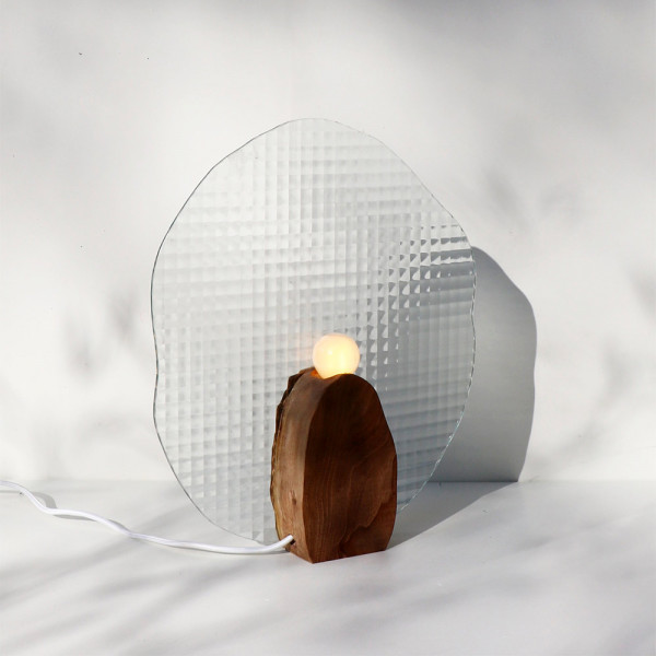 IRIS TABLE LAMP by Alice Lahana