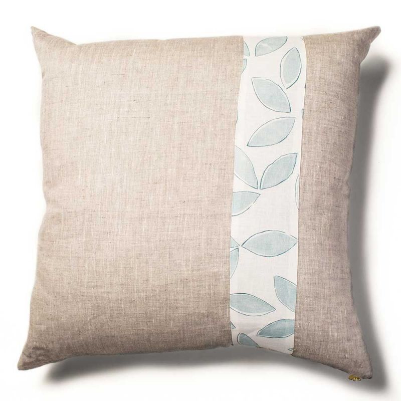 housse de coussin leaves fond blanc by rebecca atwood