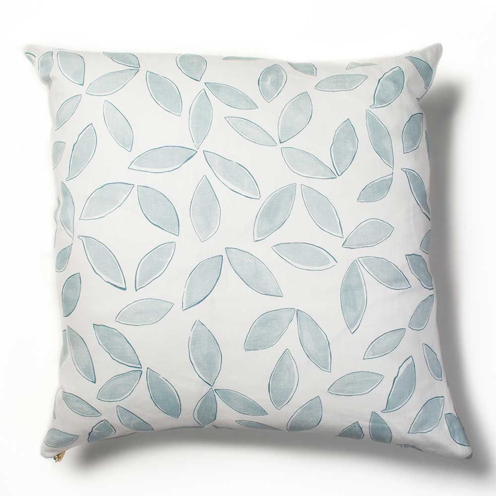 housse de coussin leaves by rebecca atwood