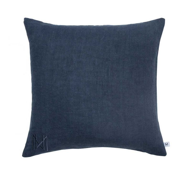 coussin monochrome  by nina kullberg indigo