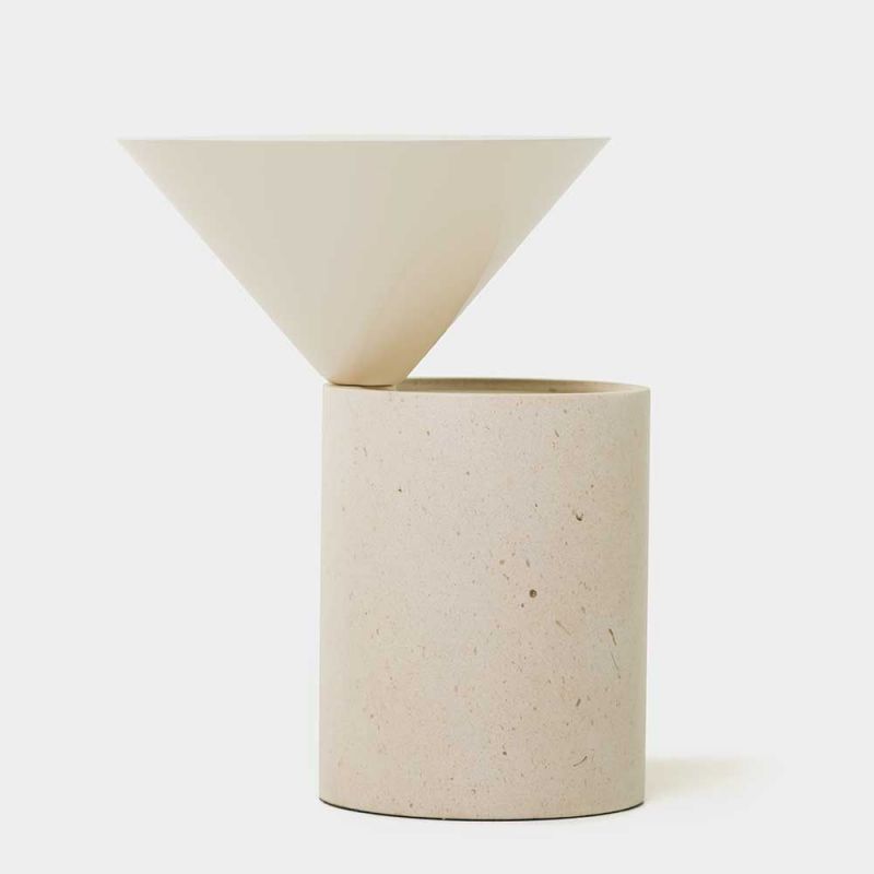 table d'appoint laurel fond blanc by de la Espada