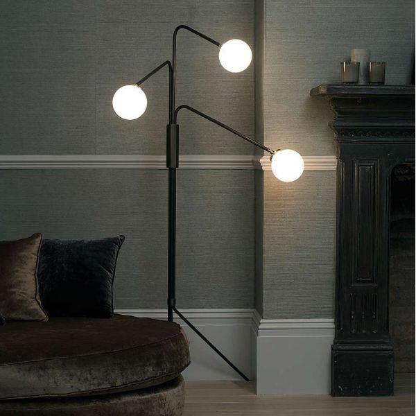lampadaire array dans une salle by CTO lighting