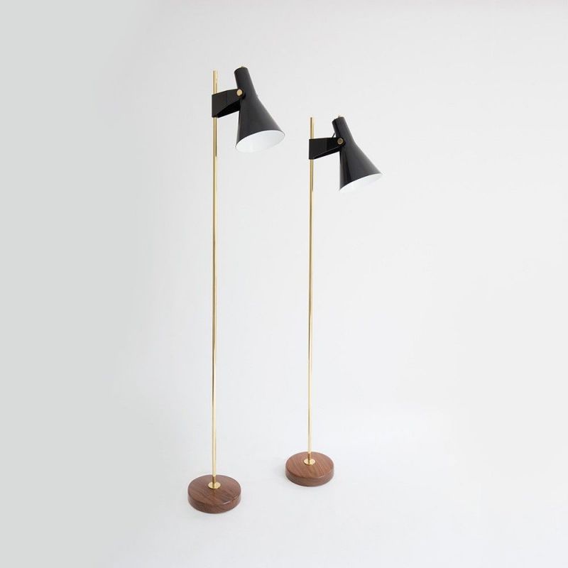 lampadaire B4 mise en scène  by disderot