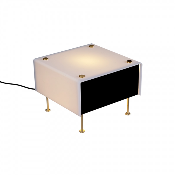 g 60 table lamp white background by sammode