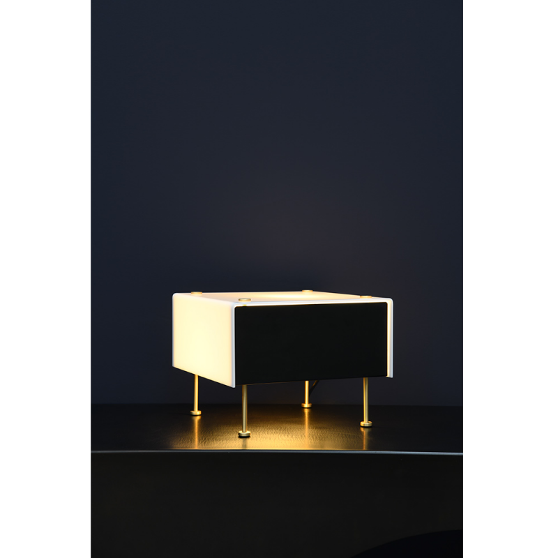 G60 table light blue background by sammode