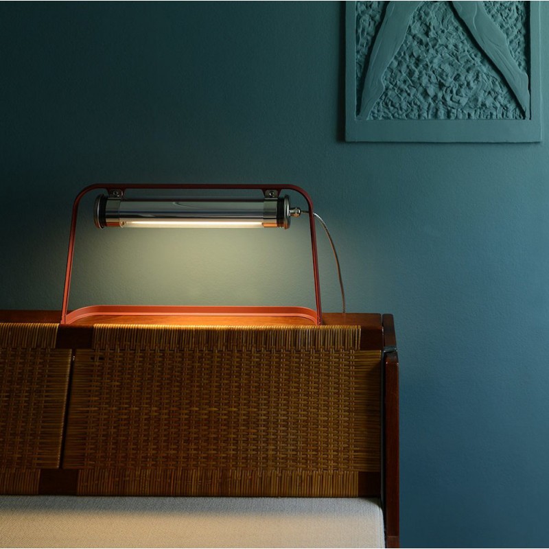 lampe de table astrup fond bleu by sammode