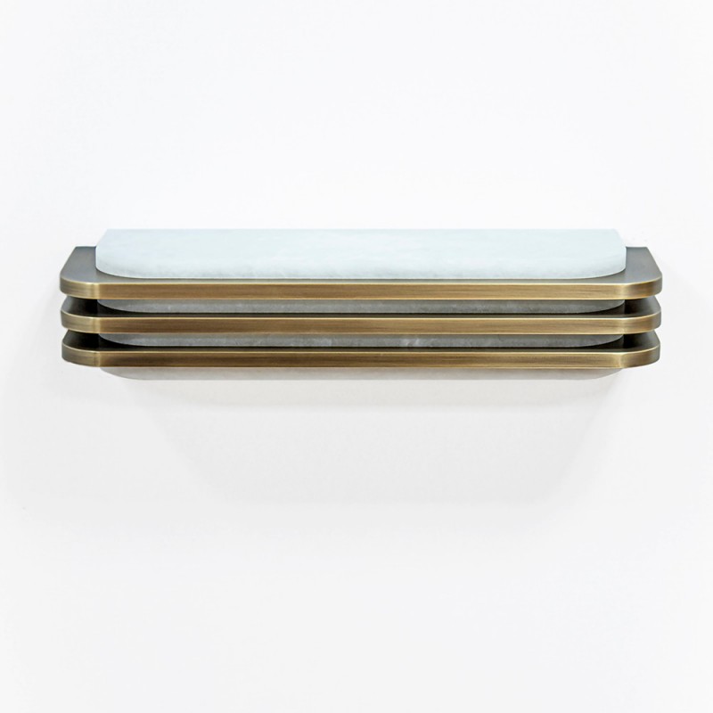 applique toast fond blanc