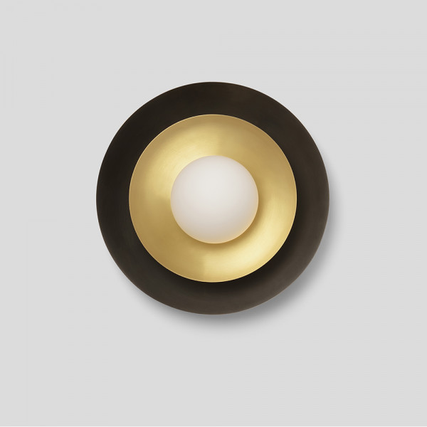 Applique Carapace CTO Lighting vue de face, éteint