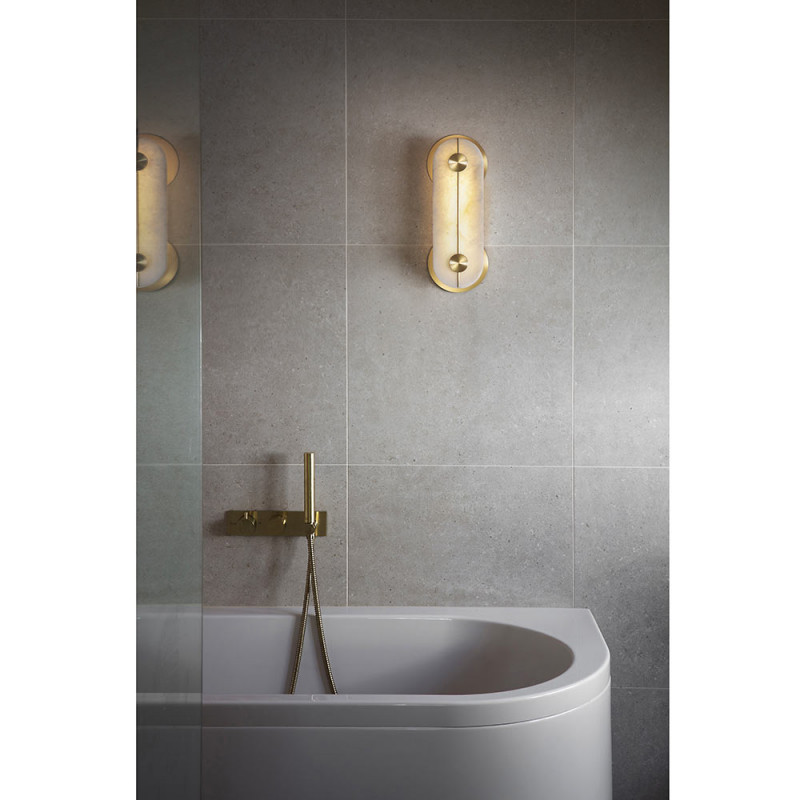 Applique Brace laiton dans la salle de bain