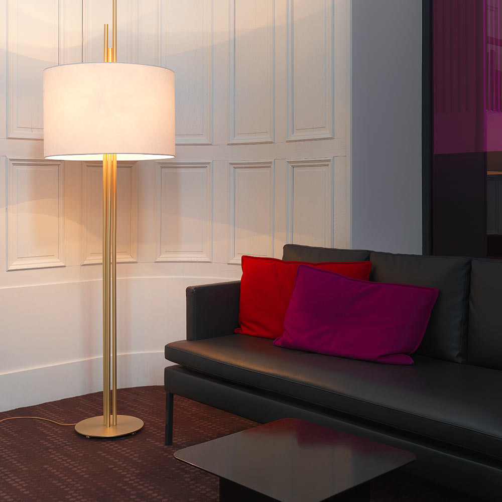 Lampadaire Upper by CVL Luminaires