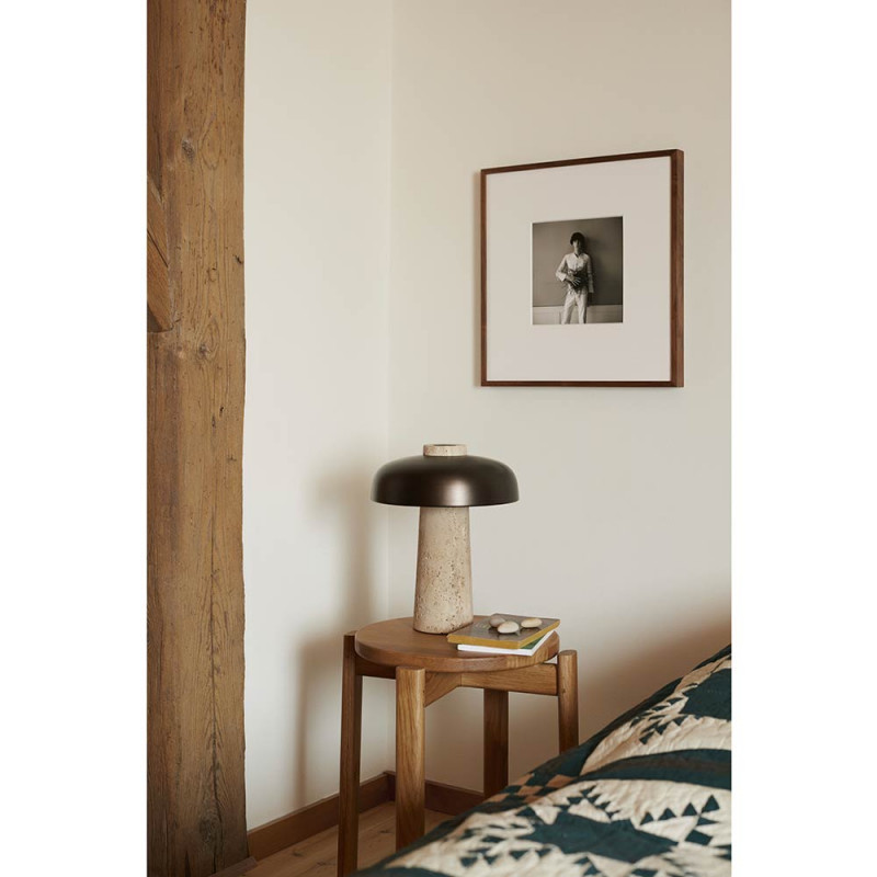 Lampe de table Reverse dans la chambre