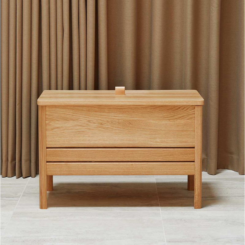A line 68 storage bench